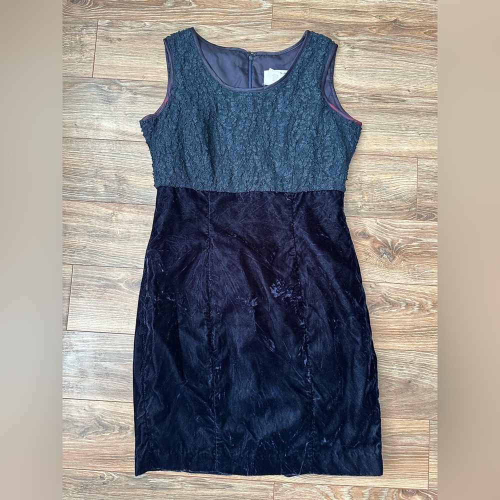 Vintage Apart Impressions Lace and Velvet Dress